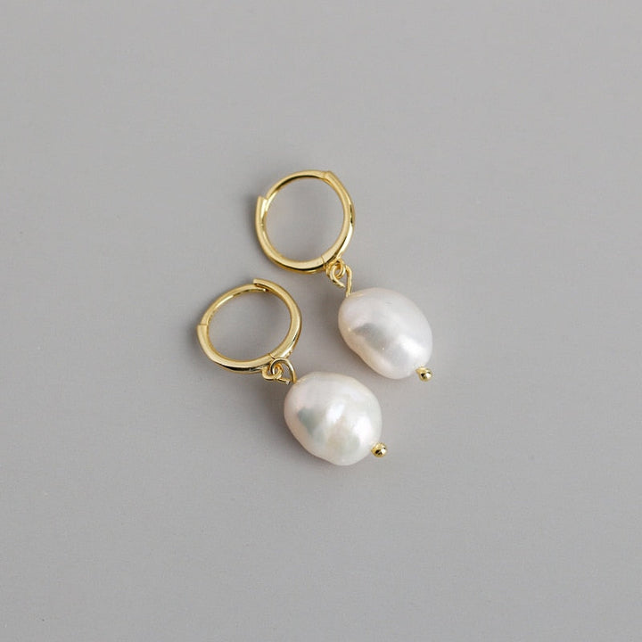 Natural Freshwater Pearl - Earring